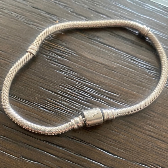 Pandora moments sterling Silver barrel clasp  Snake Chain Bracelet 7 inches - Picture 4 of 4